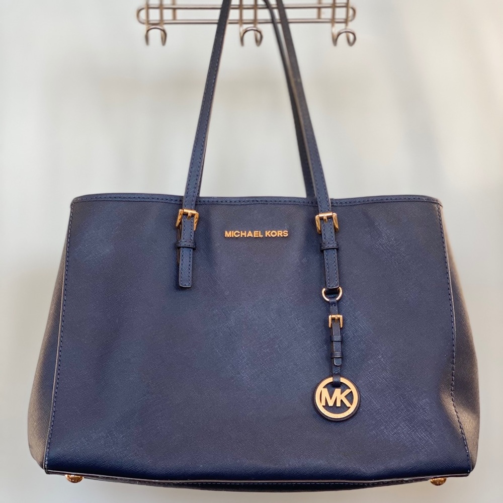 MICHAEL KORS spacious gorgeously kept Sz. M